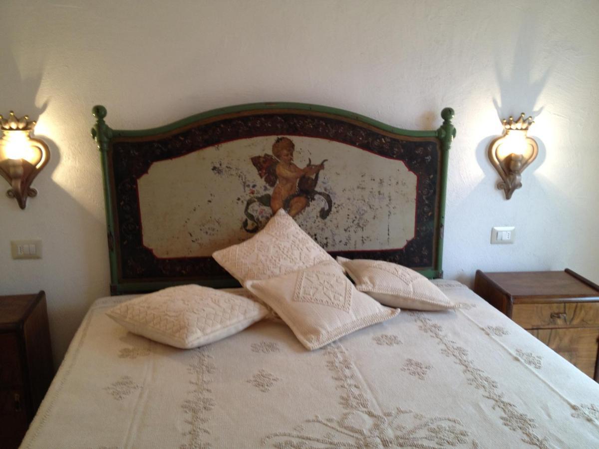 Antica Dimora La Corona San Pantaleo Buitenkant foto