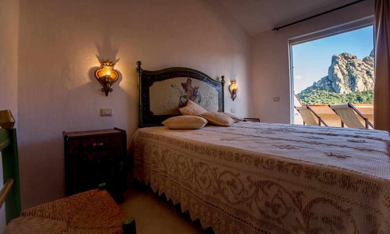 Antica Dimora La Corona San Pantaleo Buitenkant foto