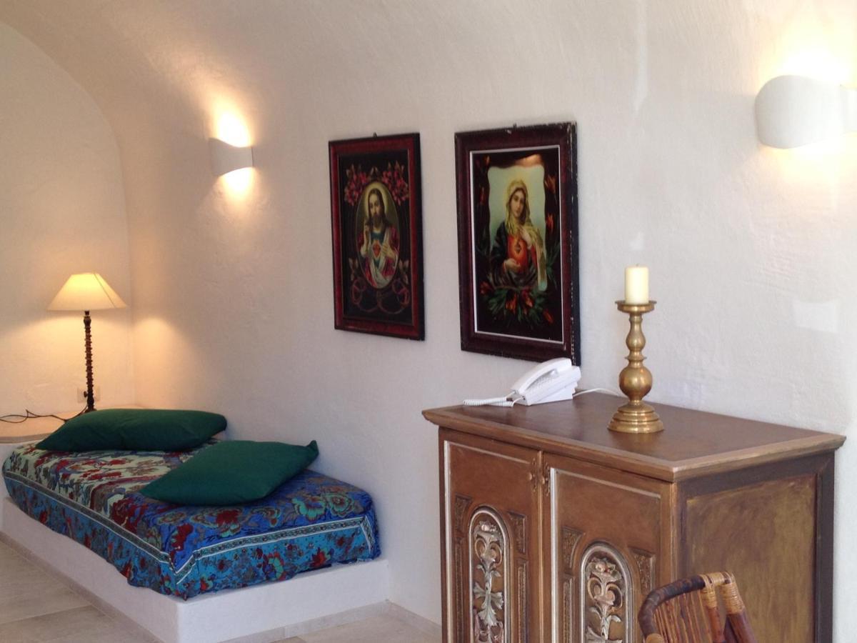 Antica Dimora La Corona San Pantaleo Buitenkant foto