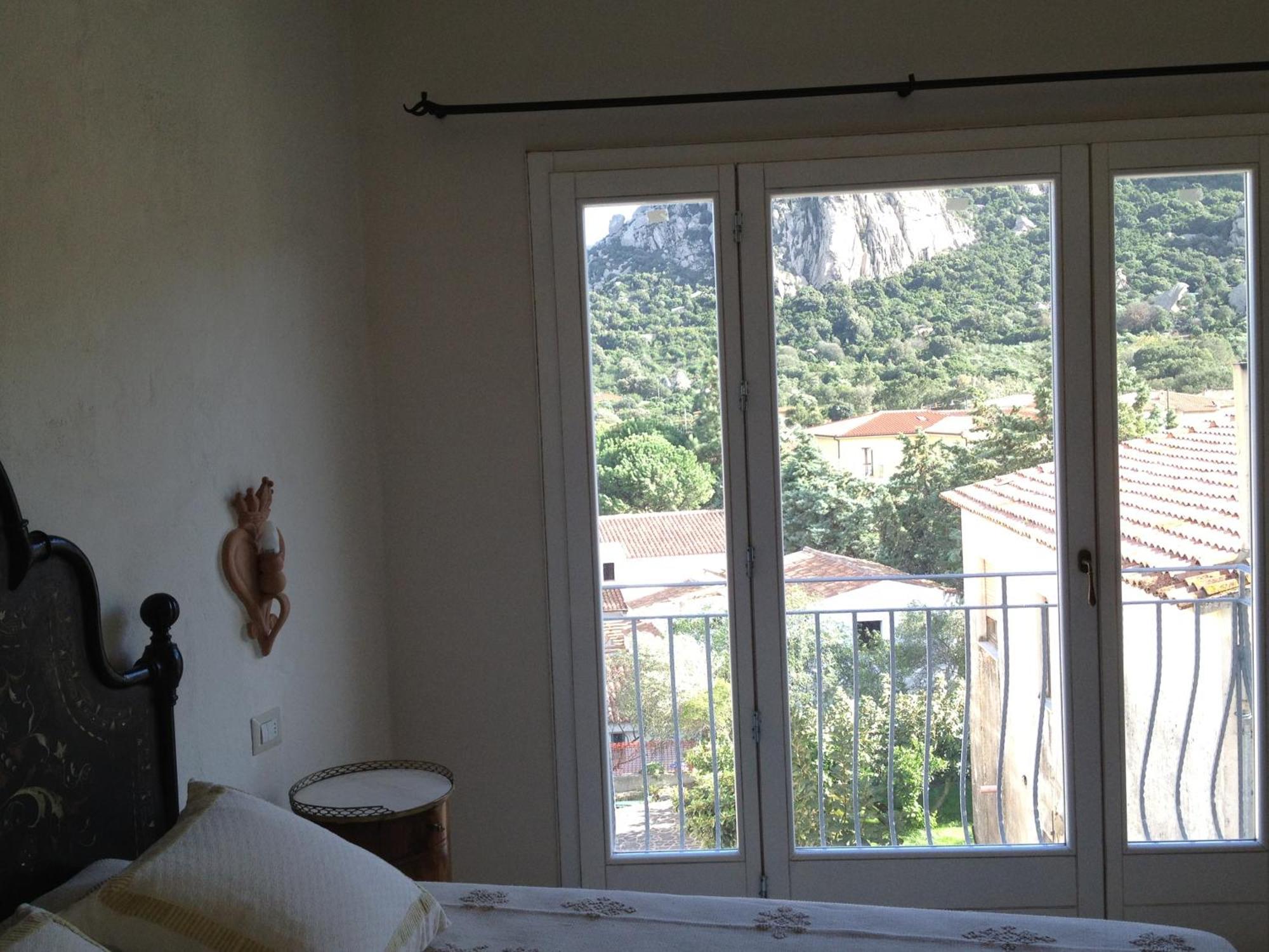 Antica Dimora La Corona San Pantaleo Buitenkant foto