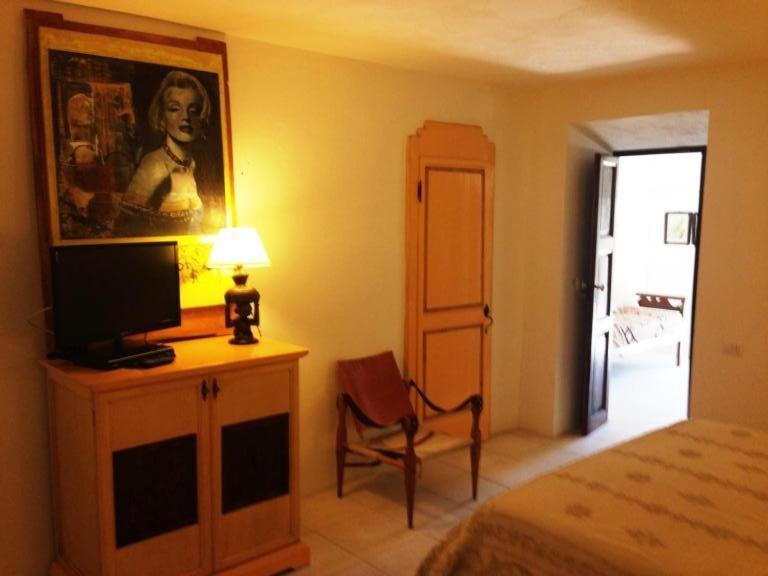 Antica Dimora La Corona San Pantaleo Buitenkant foto