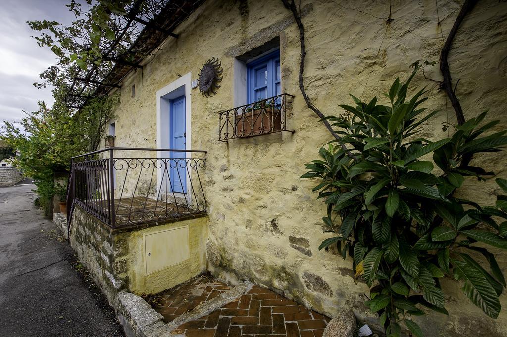Antica Dimora La Corona San Pantaleo Buitenkant foto