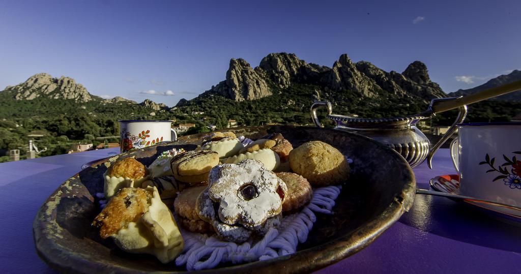 Antica Dimora La Corona San Pantaleo Buitenkant foto